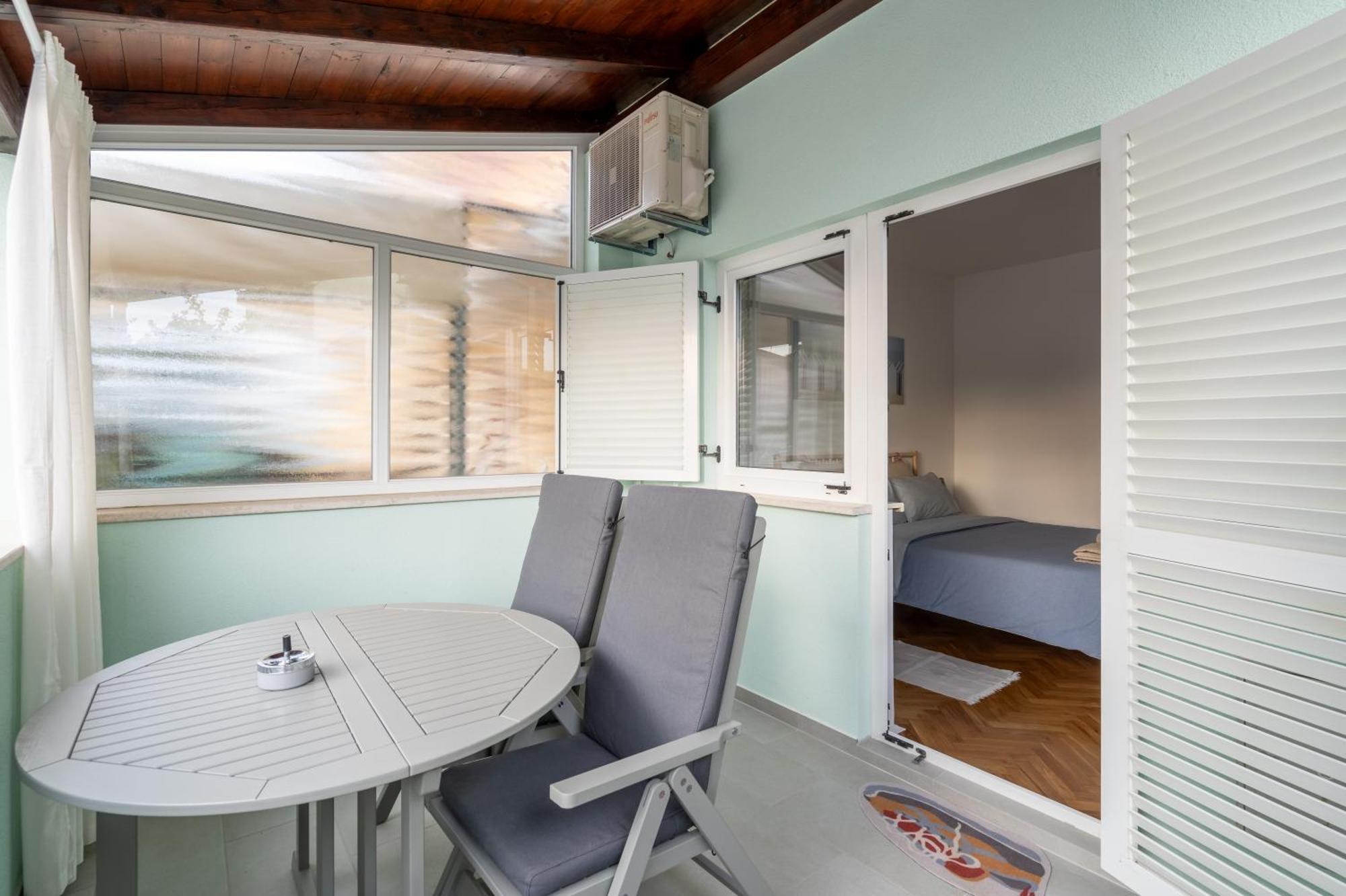 New! D31 Studio W2 Bikes, Sunny Terrace & Parking ロヴィニ エクステリア 写真